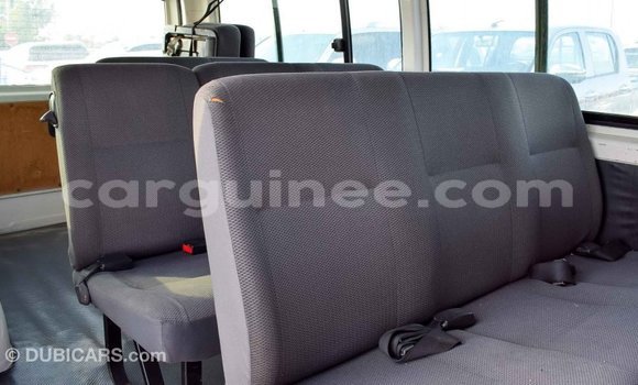 Buy Import Toyota Hiace White Car in Import - Dubai in Conakry Buy Import Toyota Hiace White Car in Import - Dubai in Conakry
