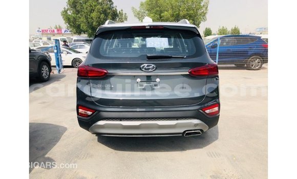 Buy Import Hyundai Santa Fe Green Car in Import - Dubai in Conakry Buy Import Hyundai Santa Fe Green Car in Import - Dubai in Conakry