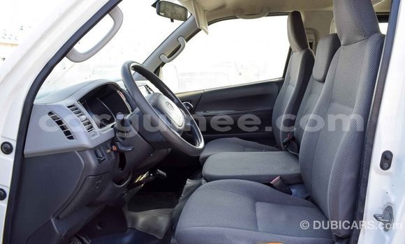 Buy Import Toyota Hiace White Car in Import - Dubai in Conakry Buy Import Toyota Hiace White Car in Import - Dubai in Conakry