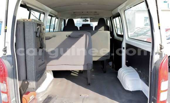 Buy Import Toyota Hiace White Car in Import - Dubai in Conakry Buy Import Toyota Hiace White Car in Import - Dubai in Conakry