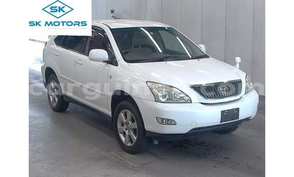 Buy Import Toyota Harrier White Car in Import - Dubai in Conakry