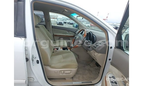 Buy Import Toyota Harrier White Car in Import - Dubai in Conakry Buy Import Toyota Harrier White Car in Import - Dubai in Conakry