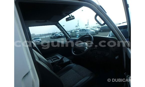 Buy Import Nissan Caravan White Car in Import - Dubai in Conakry Buy Import Nissan Caravan White Car in Import - Dubai in Conakry