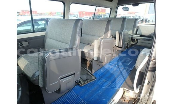 Buy Import Nissan Caravan White Car in Import - Dubai in Conakry Buy Import Nissan Caravan White Car in Import - Dubai in Conakry