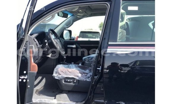Buy Import Toyota Land Cruiser Black Car in Import - Dubai in Conakry Buy Import Toyota Land Cruiser Black Car in Import - Dubai in Conakry