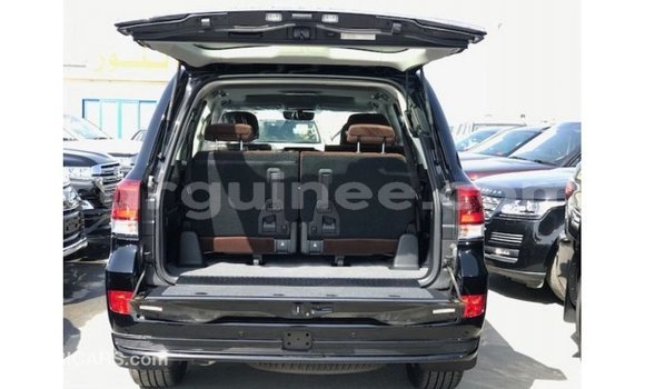 Buy Import Toyota Land Cruiser Black Car in Import - Dubai in Conakry Buy Import Toyota Land Cruiser Black Car in Import - Dubai in Conakry