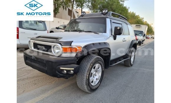 Acheter Import Voiture Toyota FJ Cruiser Autre à Import - Dubai, Conakry Acheter Import Voiture Toyota FJ Cruiser Autre à Import - Dubai, Conakry