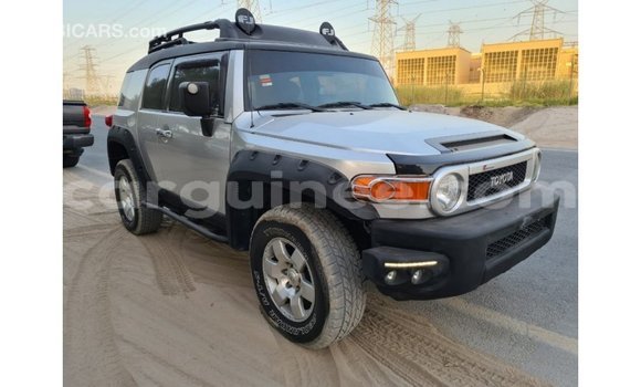 Buy Import Toyota FJ Cruiser Other Car in Import - Dubai in Conakry Buy Import Toyota FJ Cruiser Other Car in Import - Dubai in Conakry