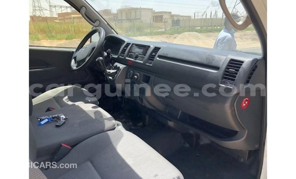 Buy Import Toyota Hiace White Car in Import - Dubai in Conakry Buy Import Toyota Hiace White Car in Import - Dubai in Conakry