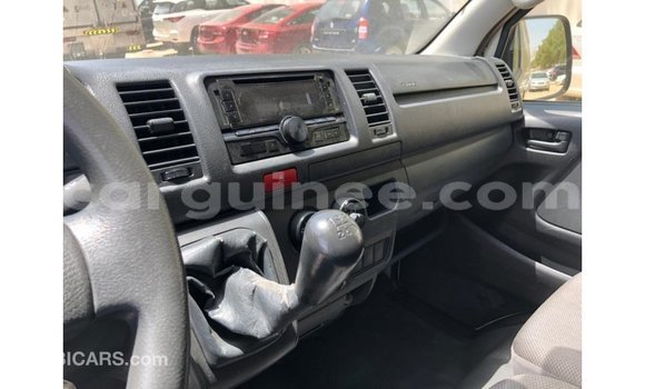 Buy Import Toyota Hiace White Car in Import - Dubai in Conakry Buy Import Toyota Hiace White Car in Import - Dubai in Conakry