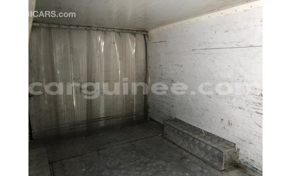 Buy Import Toyota Hiace White Car in Import - Dubai in Conakry Buy Import Toyota Hiace White Car in Import - Dubai in Conakry