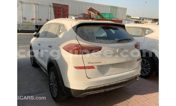 Acheter Import Voiture Hyundai Tucson Blanc à Import - Dubai, Conakry Acheter Import Voiture Hyundai Tucson Blanc à Import - Dubai, Conakry