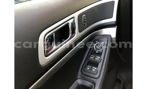 Acheter Import Voiture Ford Explorer Bleu à Import - Dubai, Conakry Acheter Import Voiture Ford Explorer Bleu à Import - Dubai, Conakry