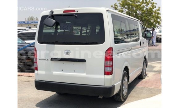 Buy Import Toyota Hiace White Car in Import - Dubai in Conakry Buy Import Toyota Hiace White Car in Import - Dubai in Conakry