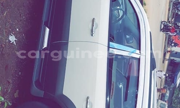 Buy Used Hyundai Tucson White Car in Conakry in Conakry Buy Used Hyundai Tucson White Car in Conakry in Conakry