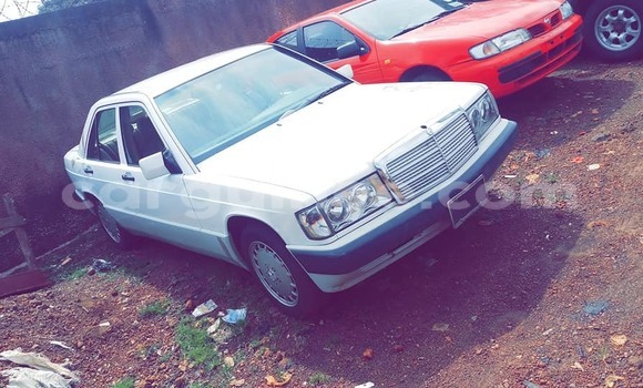 Acheter Occasion Voiture Mercedes-Benz 190–Series Blanc à Conakry, Conakry