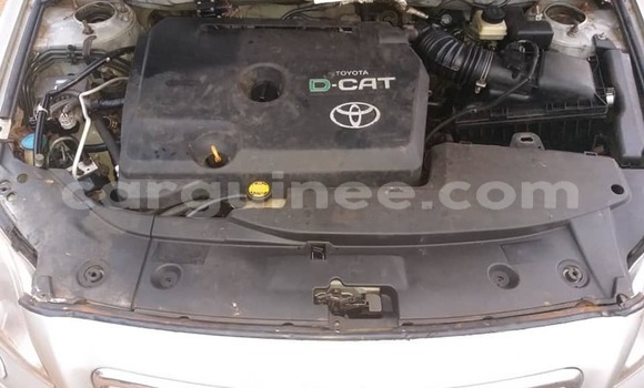 Buy Used Toyota Avensis Silver Car in Conakry in Conakry Buy Used Toyota Avensis Silver Car in Conakry in Conakry