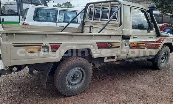 Acheter Occasion Voiture Toyota Land Cruiser Beige à Conakry, Conakry Acheter Occasion Voiture Toyota Land Cruiser Beige à Conakry, Conakry