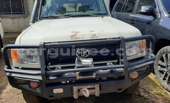 Acheter Occasion Voiture Toyota Land Cruiser Gris à Conakry, Conakry Acheter Occasion Voiture Toyota Land Cruiser Gris à Conakry, Conakry