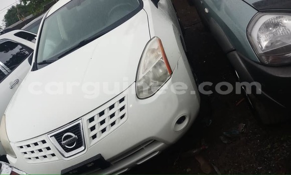 Buy Used Nissan Rogue White Car in Conakry in Conakry Buy Used Nissan Rogue White Car in Conakry in Conakry