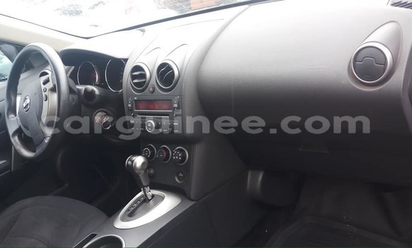 Buy Used Nissan Rogue White Car in Conakry in Conakry Buy Used Nissan Rogue White Car in Conakry in Conakry