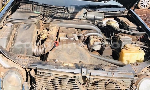 Acheter Occasion Voiture Mercedes-Benz E–Class Bleu à Conakry, Conakry Acheter Occasion Voiture Mercedes-Benz E–Class Bleu à Conakry, Conakry