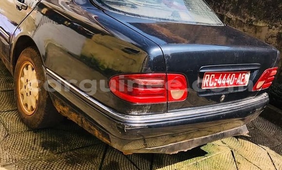 Acheter Occasion Voiture Mercedes-Benz E–Class Noir à Conakry, Conakry Acheter Occasion Voiture Mercedes-Benz E–Class Noir à Conakry, Conakry