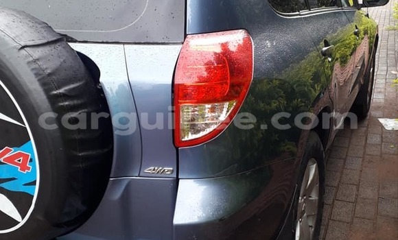 Buy Used Toyota RAV4 Blue Car in Conakry in Conakry Buy Used Toyota RAV4 Blue Car in Conakry in Conakry