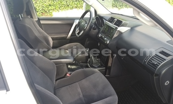 Buy Used Toyota Land Cruiser Prado White Car in Boffa in Boffa Buy Used Toyota Land Cruiser Prado White Car in Boffa in Boffa