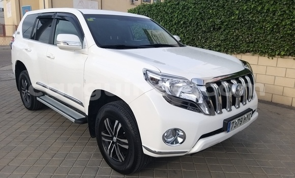 Buy Used Toyota Land Cruiser Prado White Car in Boffa in Boffa Buy Used Toyota Land Cruiser Prado White Car in Boffa in Boffa