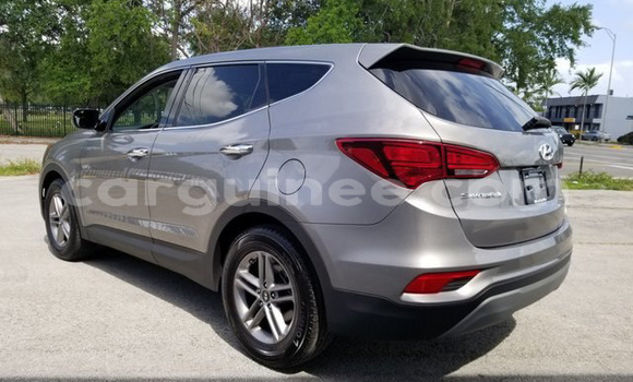 Buy Used Hyundai Santa Fe Silver Car in Dalaba in Dalaba Buy Used Hyundai Santa Fe Silver Car in Dalaba in Dalaba