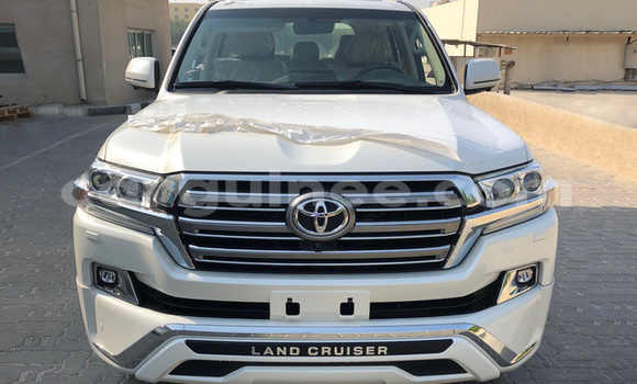 Buy Used Toyota Land Cruiser White Car in Dixinn in Conakry Buy Used Toyota Land Cruiser White Car in Dixinn in Conakry
