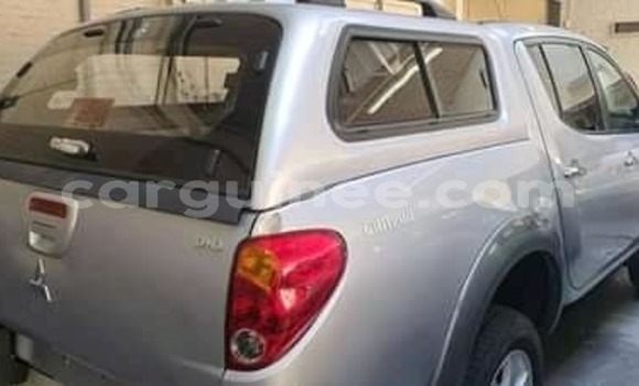 Acheter Occasion Voiture Mitsubishi L200 Gris à Conakry, Conakry Acheter Occasion Voiture Mitsubishi L200 Gris à Conakry, Conakry