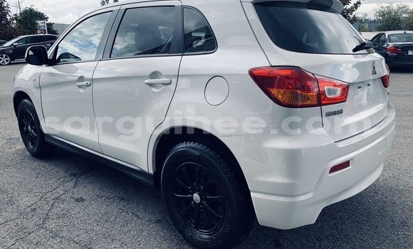 Acheter Occasion Voiture Mitsubishi RVR Blanc à Conakry, Conakry Acheter Occasion Voiture Mitsubishi RVR Blanc à Conakry, Conakry