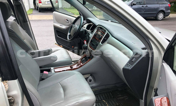 Acheter Occasion Voiture Toyota Highlander Gris à Conakry, Conakry Acheter Occasion Voiture Toyota Highlander Gris à Conakry, Conakry