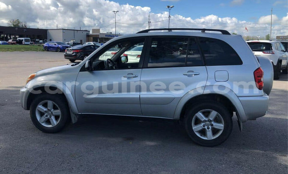 Acheter Occasion Voiture Toyota RAV4 Gris à Conakry, Conakry Acheter Occasion Voiture Toyota RAV4 Gris à Conakry, Conakry