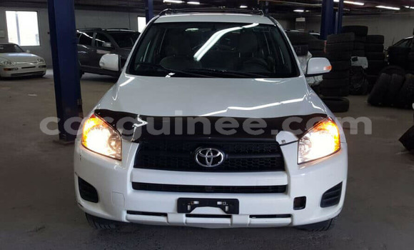 Acheter Occasion Voiture Toyota RAV4 Blanc à Conakry, Conakry Acheter Occasion Voiture Toyota RAV4 Blanc à Conakry, Conakry