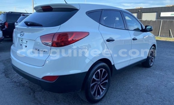 Acheter Occasion Voiture Hyundai Tucson Blanc à Conakry, Conakry Acheter Occasion Voiture Hyundai Tucson Blanc à Conakry, Conakry