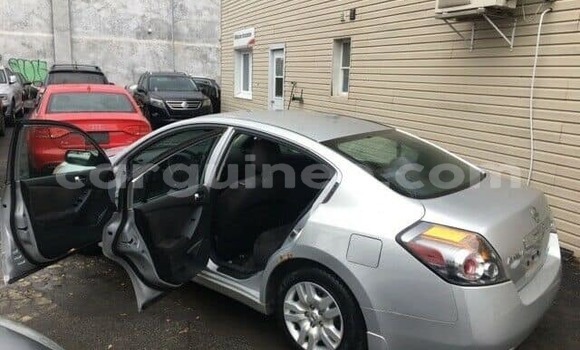 Acheter Occasion Voiture Nissan Almera Gris à Conakry, Conakry Acheter Occasion Voiture Nissan Almera Gris à Conakry, Conakry