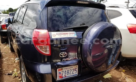 Acheter Occasion Voiture Toyota RAV4 Bleu à Conakry, Conakry Acheter Occasion Voiture Toyota RAV4 Bleu à Conakry, Conakry