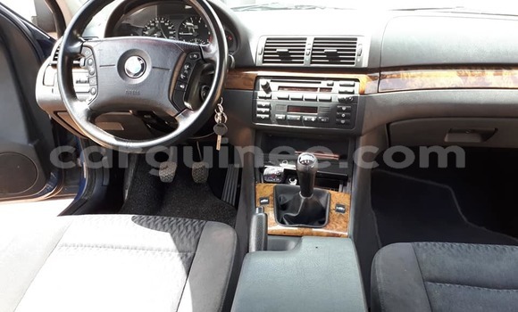 Acheter Occasion Voiture BMW 3–Series Bleu à Conakry, Conakry Acheter Occasion Voiture BMW 3–Series Bleu à Conakry, Conakry