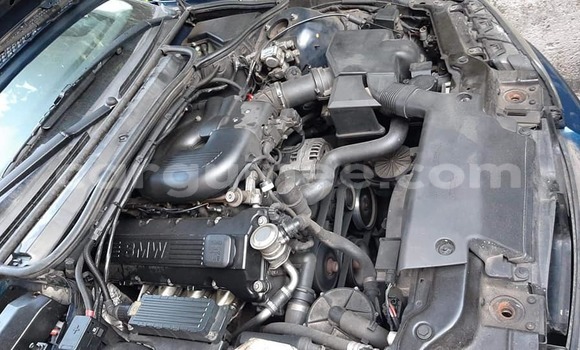 Acheter Occasion Voiture BMW 3–Series Bleu à Conakry, Conakry Acheter Occasion Voiture BMW 3–Series Bleu à Conakry, Conakry