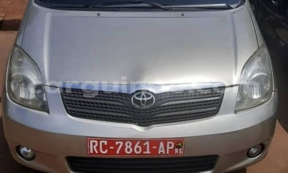 Buy Used Toyota Corolla Verso Silver Car in Conakry in Conakry Buy Used Toyota Corolla Verso Silver Car in Conakry in Conakry