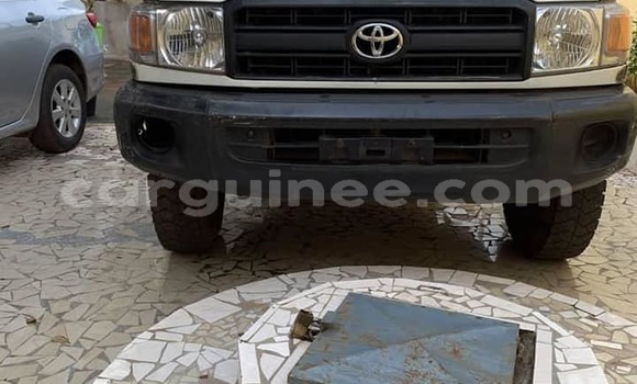 Acheter Occasion Voiture Toyota Land Cruiser Blanc à Conakry, Conakry Acheter Occasion Voiture Toyota Land Cruiser Blanc à Conakry, Conakry