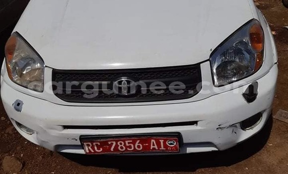 Buy Used Toyota RAV4 White Car in Conakry in Conakry Buy Used Toyota RAV4 White Car in Conakry in Conakry