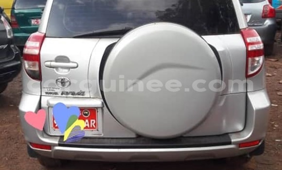 Acheter Occasion Voiture Toyota RAV4 Gris à Conakry, Conakry Acheter Occasion Voiture Toyota RAV4 Gris à Conakry, Conakry