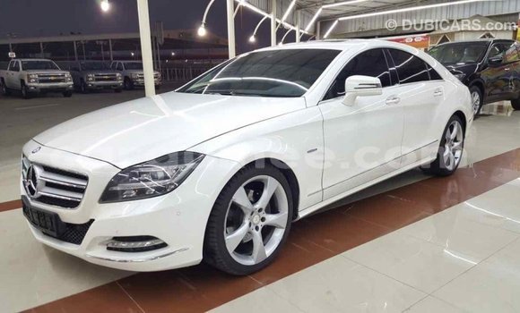 Buy Import Mercedes-Benz 190 (W201) White Car in Import - Dubai in Conakry Buy Import Mercedes-Benz 190 (W201) White Car in Import - Dubai in Conakry