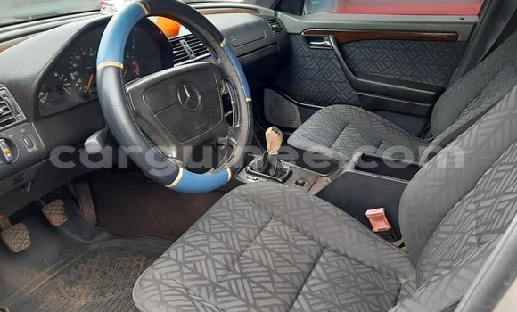 Acheter Occasion Voiture Mercedes-Benz C–Class Gris à Conakry, Conakry Acheter Occasion Voiture Mercedes-Benz C–Class Gris à Conakry, Conakry