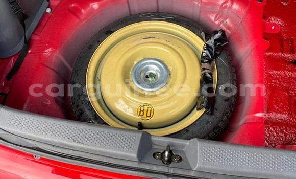 Acheter Occasion Voiture Mazda 323 Rouge à Conakry, Conakry Acheter Occasion Voiture Mazda 323 Rouge à Conakry, Conakry