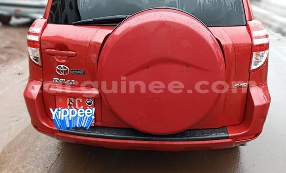 Acheter Occasion Voiture Toyota RAV4 Rouge à Conakry, Conakry Acheter Occasion Voiture Toyota RAV4 Rouge à Conakry, Conakry